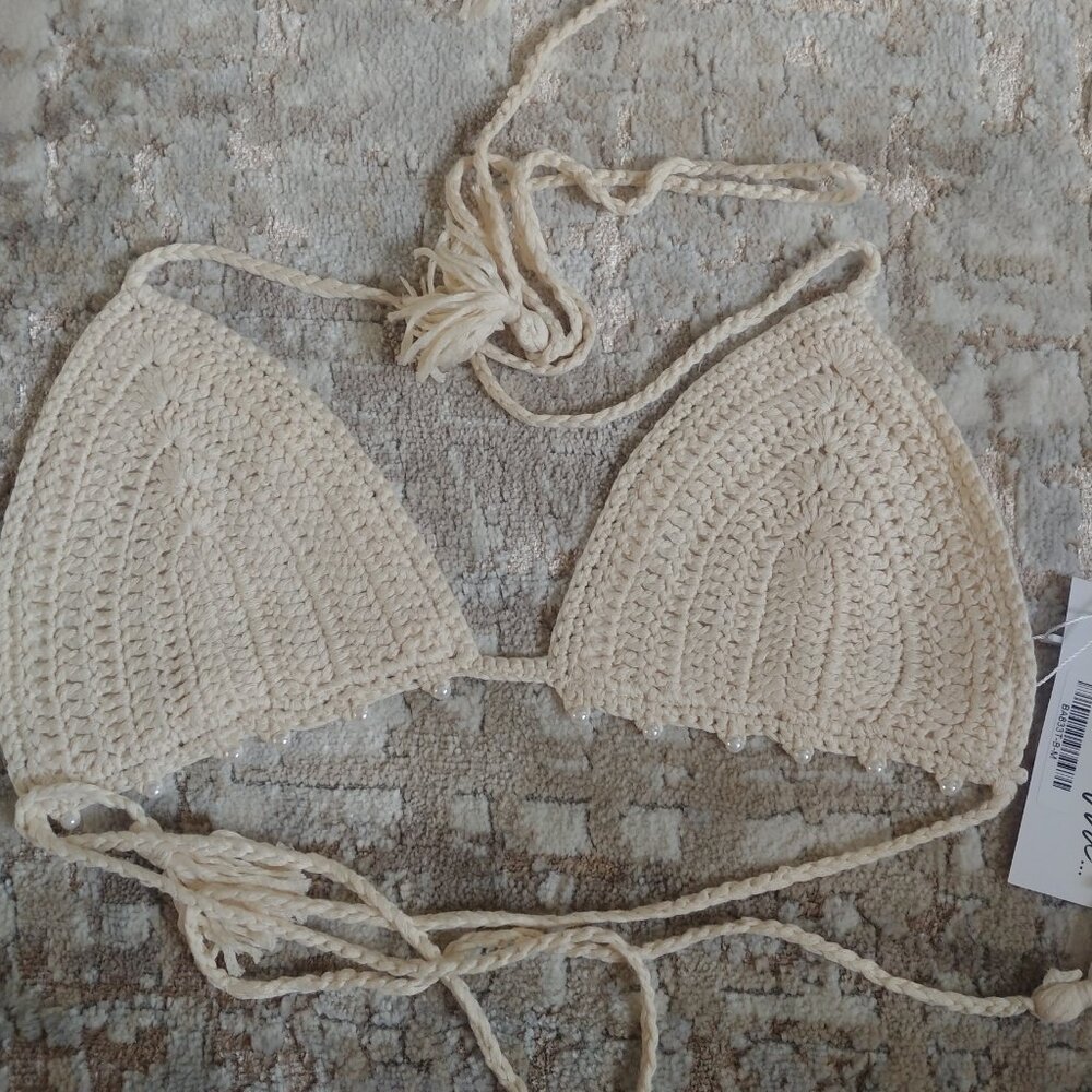 BRAND NEW Mykonos Crochet Bikini Top Size Medium